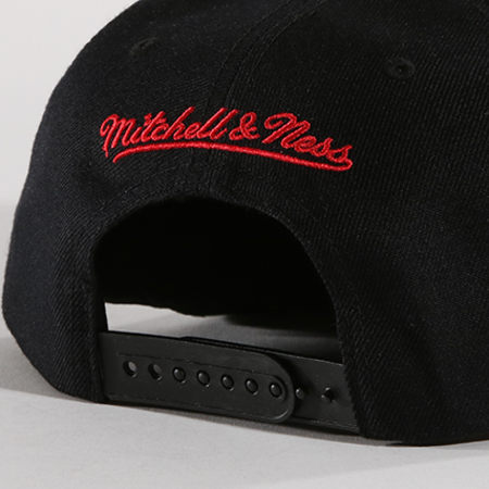 Mitchell and Ness - Casquette Snapback Chicago Bulls BH7IY7 Noir 