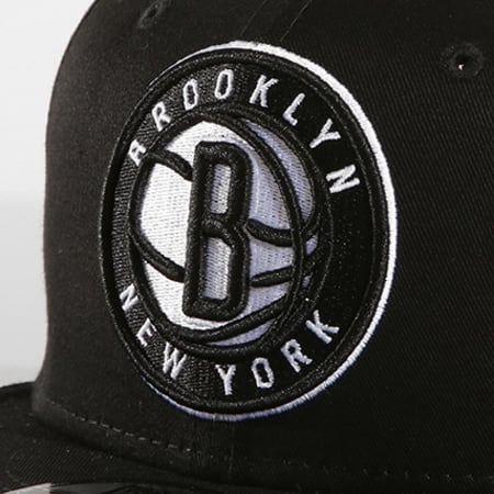 New Era - Casquette Snapback Brooklyn Nets Classic 80581039 Noir Blanc