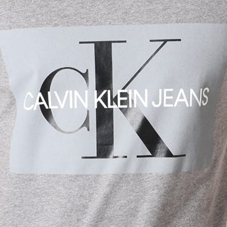 Calvin Klein - Tee Shirt Basic Monogram Box Logo 7842 Gris Chiné