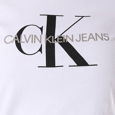 Calvin Klein - Tee Shirt Femme Core Monogram Logo 7878 Blanc