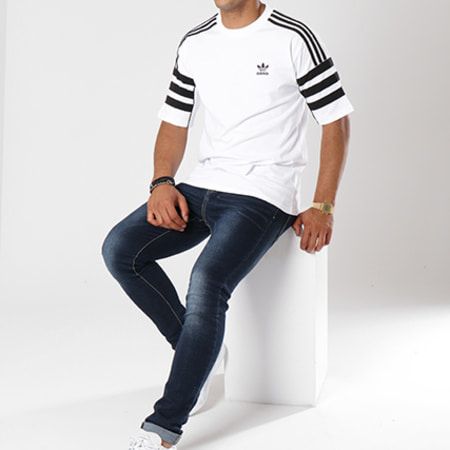 Adidas Originals - Tee Shirt Authentic DH385 Blanc