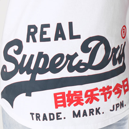 Superdry - Tee Shirt Oversize Vintage Logo Blanc