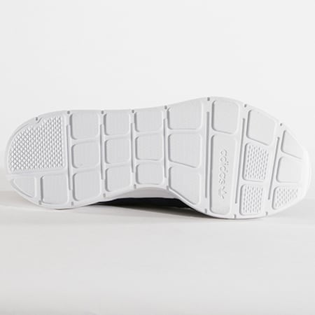 Adidas Originals - Baskets Swift Run B37727 Collegiate Navy Footwear White