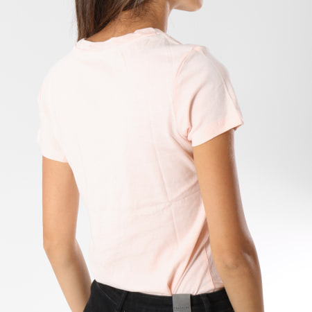 Calvin Klein - Tee Shirt Femme Institutional Logo 7940 Rose