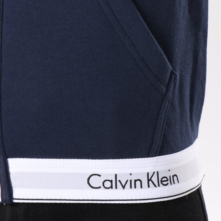 Calvin Klein - Sweat Zippé Capuche Femme QS5667E Bleu Marine Blanc