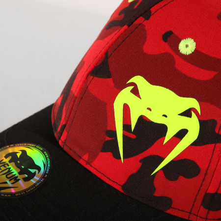 Venum - Casquette Fitted Atmo Rouge Camouflage Noir