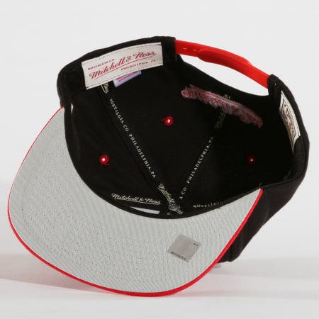 Mitchell and Ness - Casquette Snapback Team Arch Chicago Bulls Noir Rouge