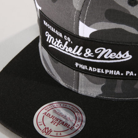 Mitchell and Ness - Casquette Snapback Box Logo Noir Gris Camouflage 