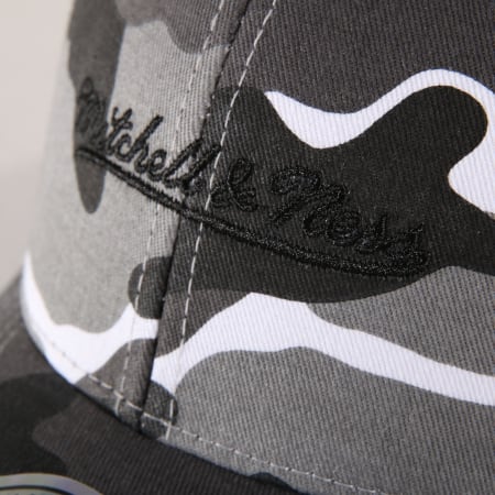 Mitchell and Ness - Casquette Logo Low Pro 110 Camouflage Gris Anthracite Blanc