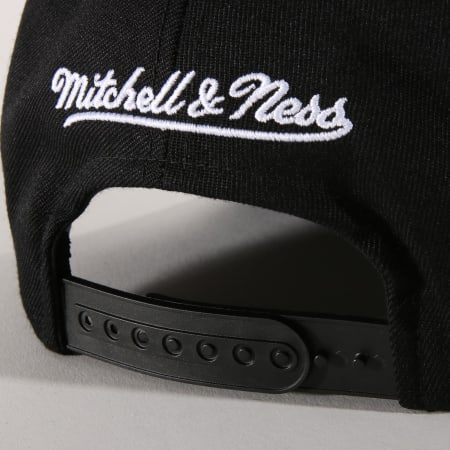 Mitchell and Ness - Casquette Team Arch Pinch Panel Los Angeles Lakers Noir