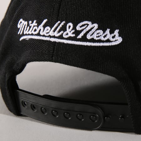 Mitchell and Ness - Casquette Team Arch Pinch Panel Miami Heat Noir