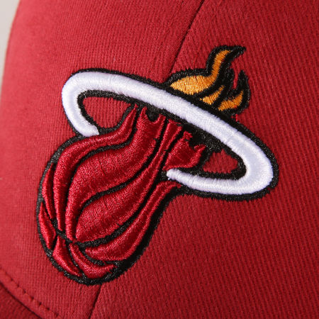 Mitchell and Ness - Casquette Team Logo Low Pro Miami Heat Rouge