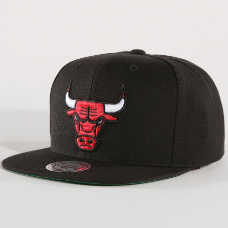 Mitchell and Ness - Casquette Snapback Solid Chicago Bulls Noir