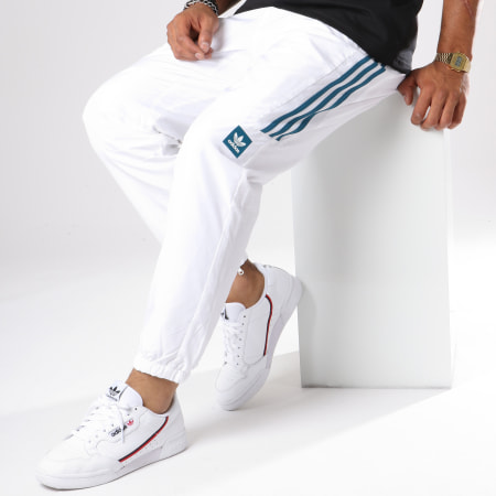 Adidas Originals - Pantalon Jogging Bandes Brodées Classic DN9759 Blanc Bleu Clair