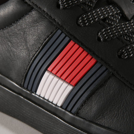 Tommy Hilfiger - Baskets Flag Detail Leather FM0FM01712 Black