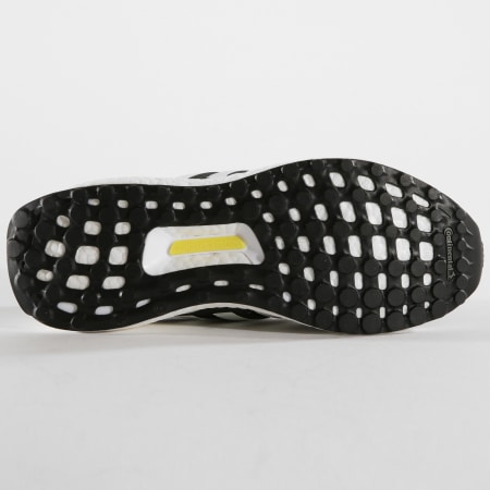 Adidas Originals - Baskets UltraBoost AQ0062 Core Black Cloud White Carbon