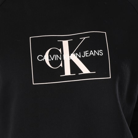 Calvin Klein - Sweat Crewneck Femme Crop Outline Monogram 8561 Noir Rose