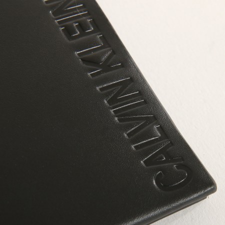 Calvin Klein - Portefeuille Logo Pop Billfold Coin 0679 Noir