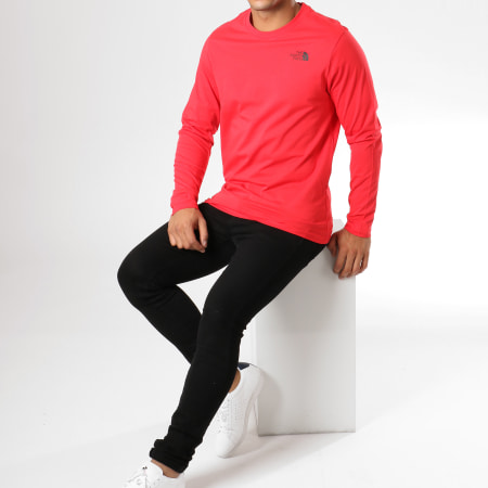 The North Face - Tee Shirt Manches Longues Easy Rouge Noir