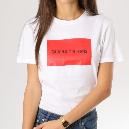 Calvin Klein - Tee Shirt Femme Institutional Box Slim Blanc Rouge