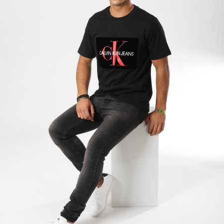 Calvin Klein - Tee Shirt Flock Monogram Box Logo 04 Noir
