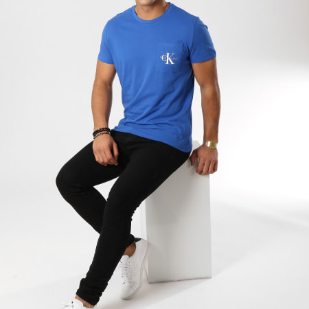 Calvin Klein - Tee Shirt Poche Monogram Pocket Slim 1023 Bleu Roi