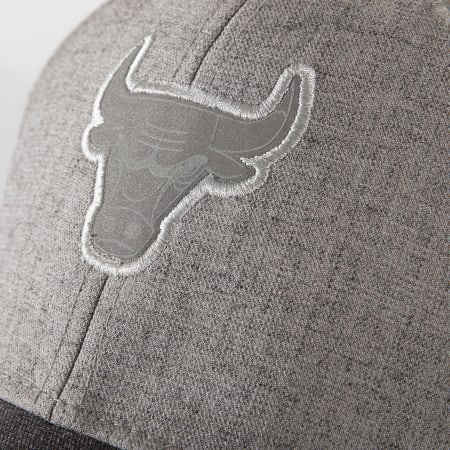 Mitchell and Ness - Casquette Chicago Bulls 248 Gris Chiné