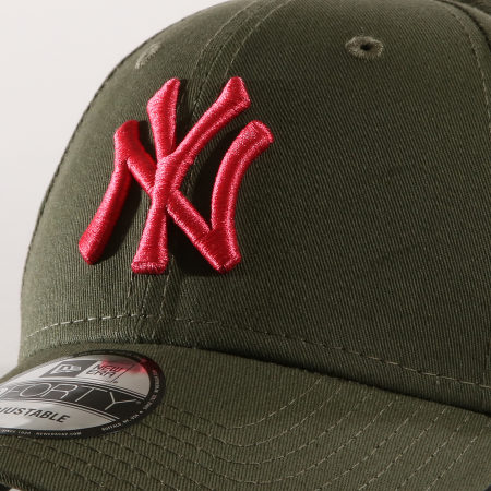 New Era - Casquette League Essential New York Yankees 80536255 Vert Kaki