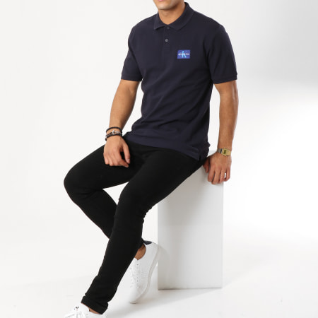 Calvin Klein - Polo Manches Courtes Monogram Logo 9467 Bleu Marine