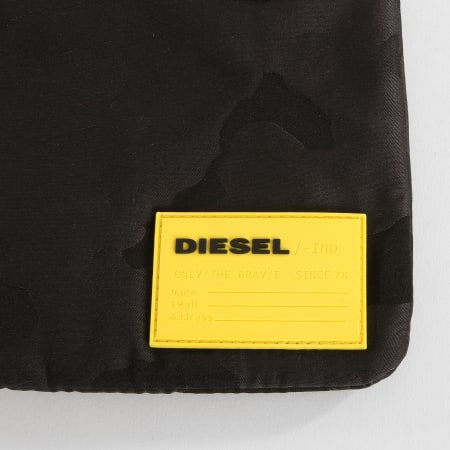 Diesel - Sacoche Discover Cross X04813-P2084 Noir Jaune Camouflage