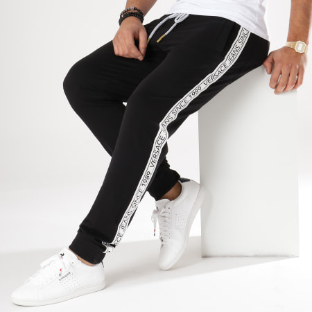 Versace Jeans Couture - Pantalon Jogging tup315 Logo Tape A2GTB1FI Noir