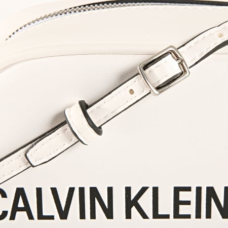 Calvin Klein -  Sacoche Femme Sculpted Logo Camera 5247 Blanc