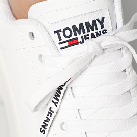 Tommy Hilfiger - Baskets Essential EM0EM00274 100 White