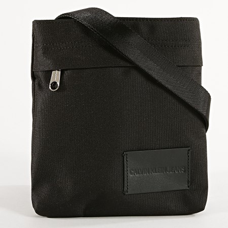 Calvin Klein - Sacoche Sport Essentials Micro Flat 4510 Noir