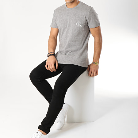 Calvin Klein - Tee Shirt Poche Monogram Pocket Slim 1023 Gris Chiné