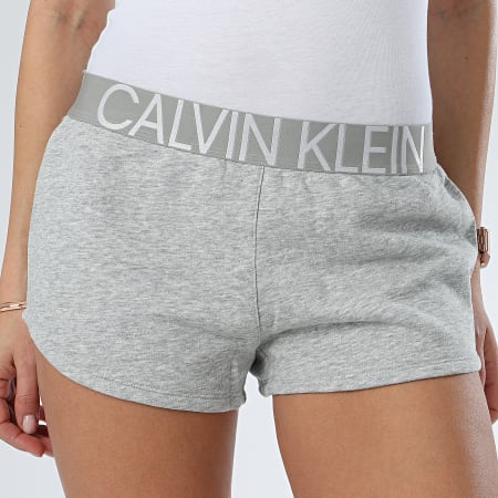 Calvin Klein - Short Jogging Femme Sleep QS6260E Gris Chiné 
