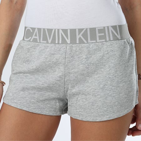 Calvin Klein - Short Jogging Femme Sleep QS6260E Gris Chiné 