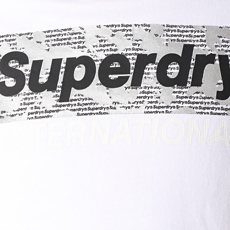 Superdry - Sweat Capuche Avec Bandes International Monochrome Overs M20990AT Blanc Argenté