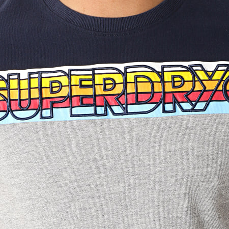 Superdry - Tee Shirt Cali Stripe Embroidery M10104TT Gris Chiné Bleu Marine