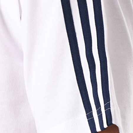 Adidas Originals - Tee Shirt Floating DV3260 Blanc
