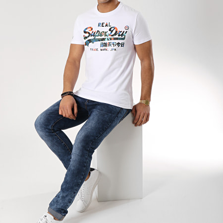 Superdry - Tee Shirt Vintage Logo Layered Camo Blanc