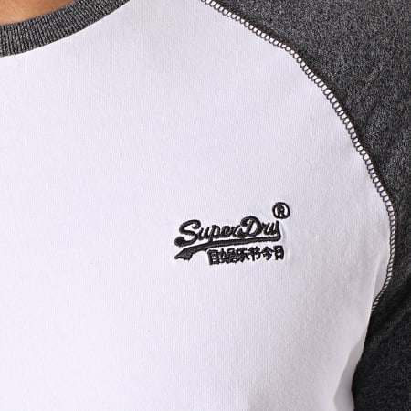 Superdry - Tee Shirt Manches Longues Orange Label Baseball Blanc Gris Chiné