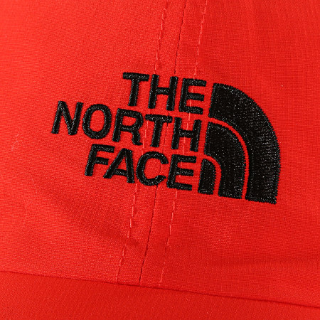 The North Face - Casquette Horizon CF7W Rouge