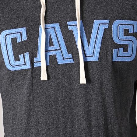 Mitchell and Ness - Tee Shirt Manches Longues Capuche Oversize Cleveland Cavaliers Gris Anthracite Chiné 