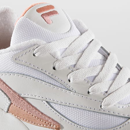 Fila Baskets Femme V94M Low 1010600 02N White Salmon Chalk Pink LaBoutiqueOfficielle