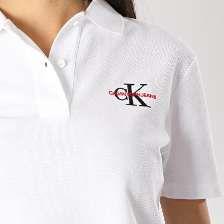 Calvin Klein - Polo Manches Courtes Crop Femme Embroidery 10478 Blanc