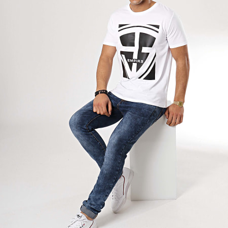 93 Empire - Camiseta 93 Cuadrada Blanca