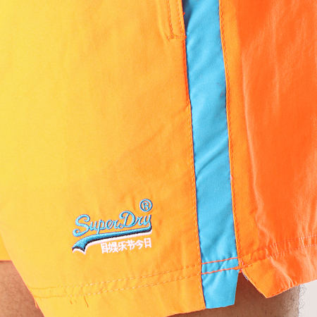 Superdry - Short De Bain A Bandes Beach Volley Orange Fluo Bleu Clair