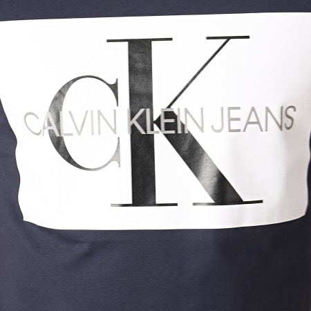 Calvin Klein - Tee Shirt J30J307843 Bleu Marine Blanc