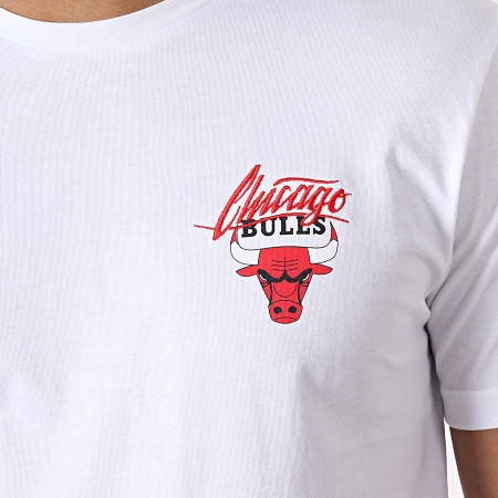New Era - Tee Shirt Script Logo Chicago Bulls 11935237 Blanc